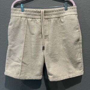 Maniere De Voir textured shorts oatmeal color men’s Sz M NWOT